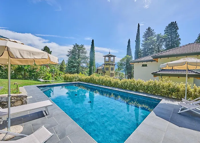 Adriana Villa Lierna