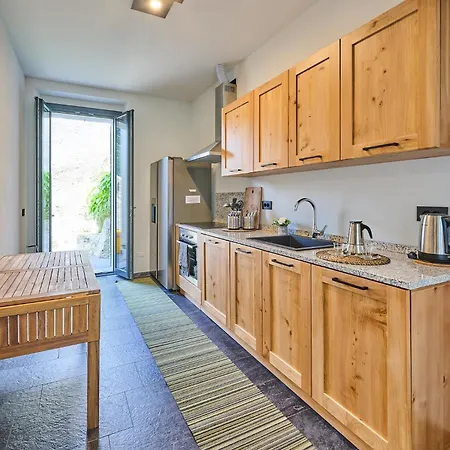 Villa Adriana Lierna